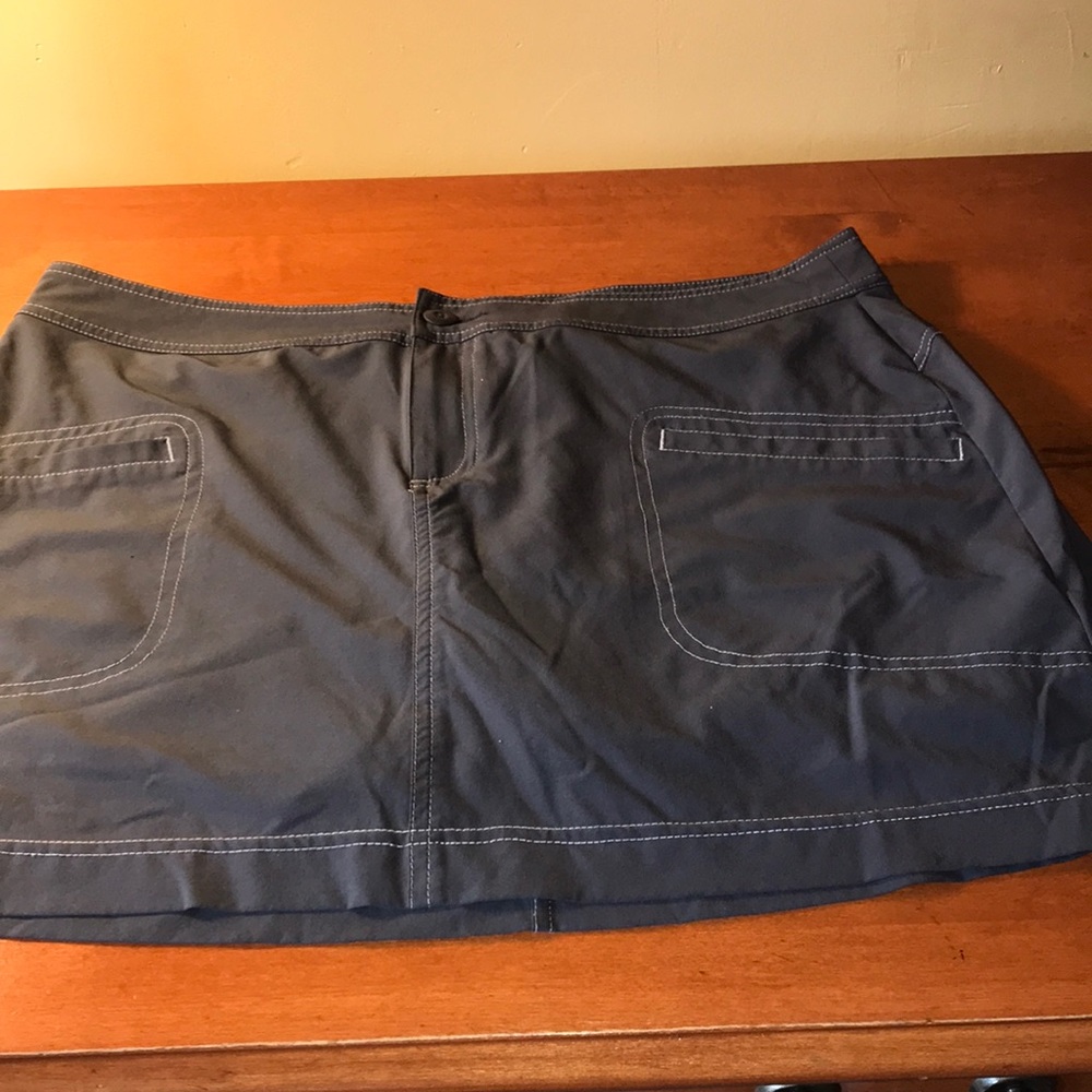 Pranav skort size 12
